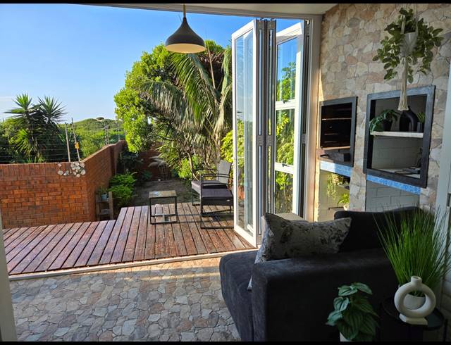 3 BEDROOM TOWNHOUSE FOR SALE IN BLUEWATER BAY